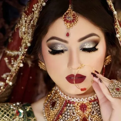 Sadia Makeup artist profile
