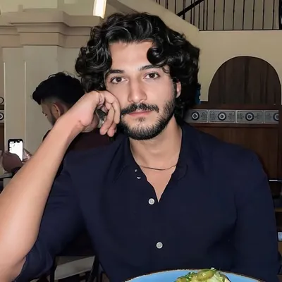 Sadiq Farooqui🎭 profile