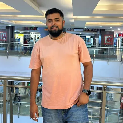 صادق profile