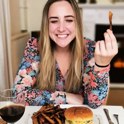 Sarah Hackett profile