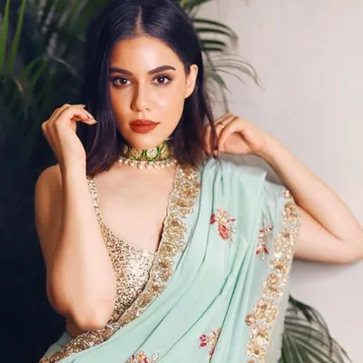 Saheli Fahion profile
