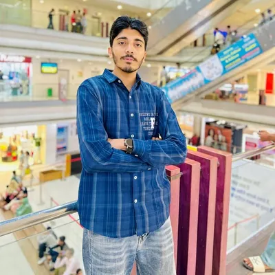 ساہل انساری ( 𝔖𝔞𝔥𝔦𝔩 𝔄𝔫𝔰𝔞𝔯𝔦 ) 🖤 profile