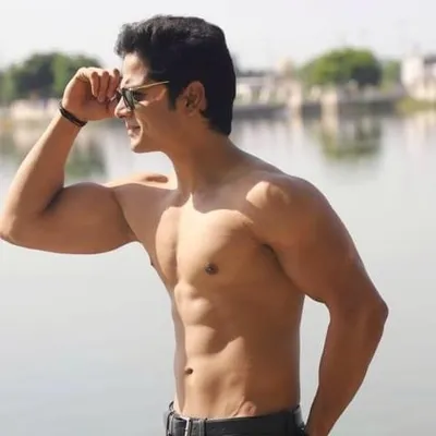 Saim Khan profile