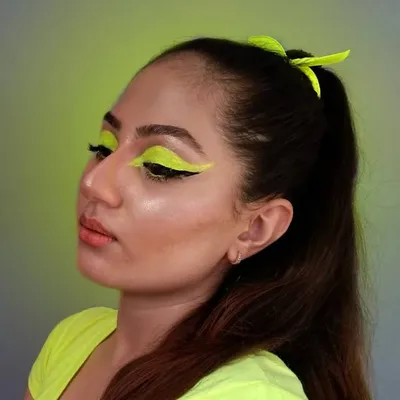 Saima | makeup/skin | fashionđź’› profile