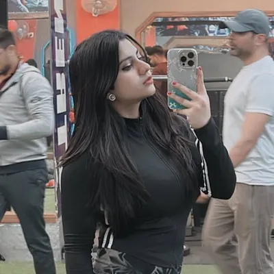 Sakshi profile