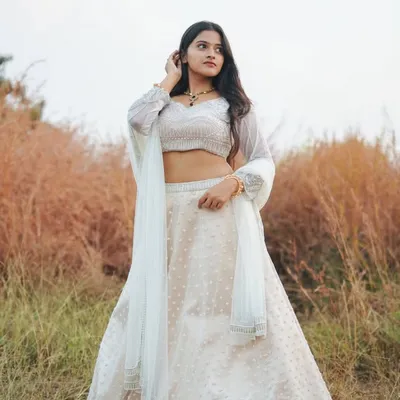 Sakshi Phadke profile