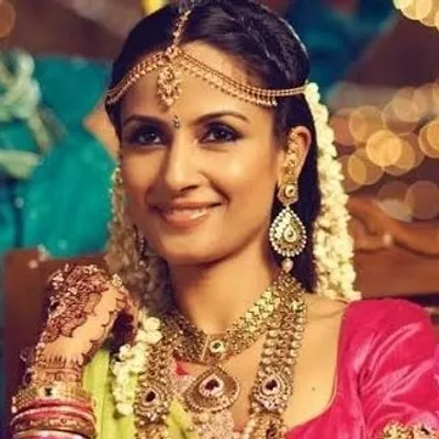 Salina Prakash profile