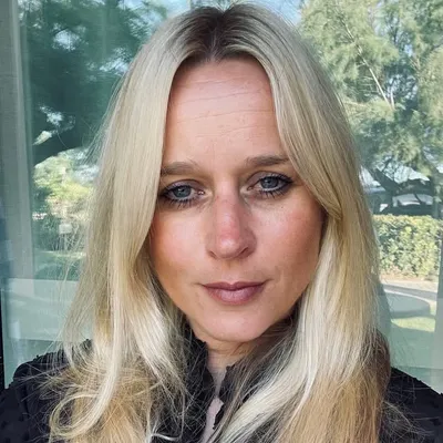 • SALLY PAYNE • Sally Houlker profile