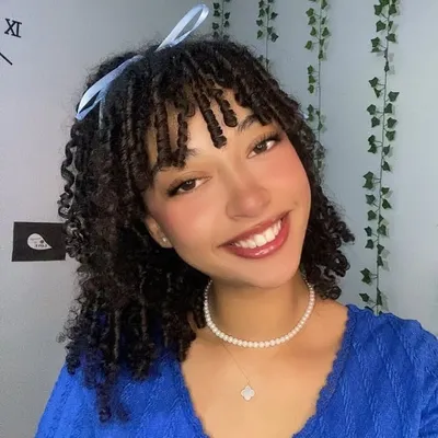 Salma 🦢 profile