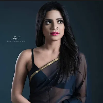 saloni Gaikwad profile