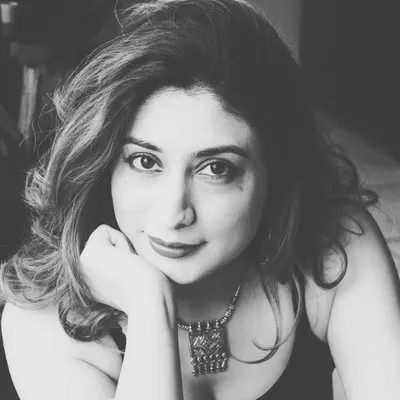सलोनी ग्रोवर profile