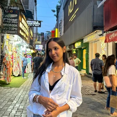 Saloni Gupta profile