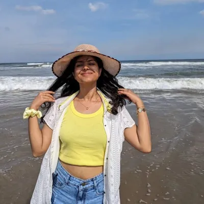 Saloni profile