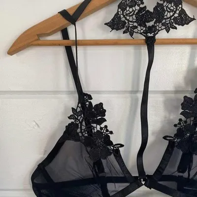 Salt and Lace Intimates profile