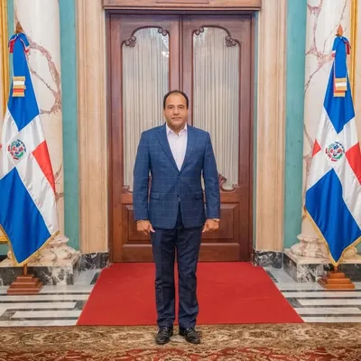 Salvador Holguín profile