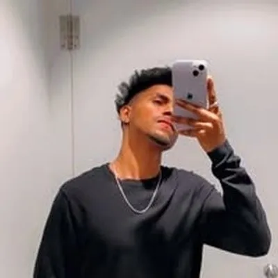 Sam ๐...๐ด profile