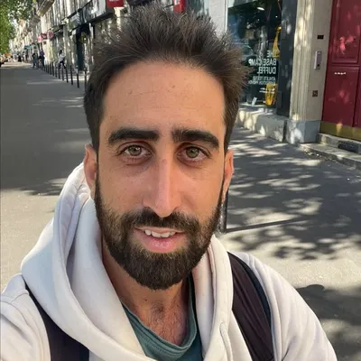 Sam sarfat - Fashion photographer in Paris profile