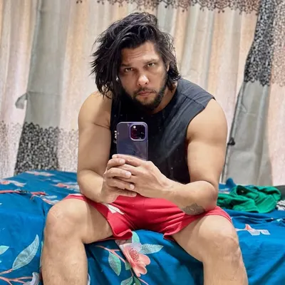 Sam Vaidya. 🧿 profile
