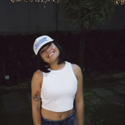 Samantha Miles profile