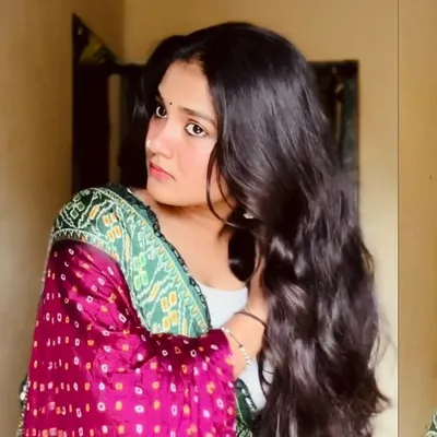 Sameeksha | Beauty & Fashion profile