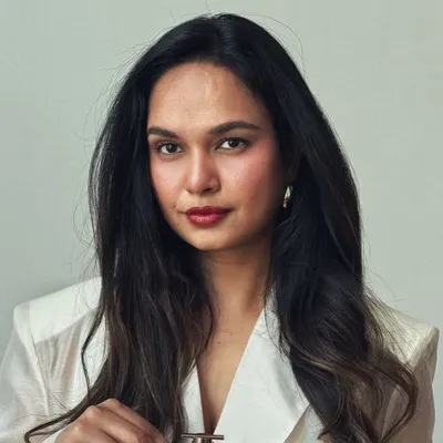 Samina Iqbal | Fashion and Beauty profile