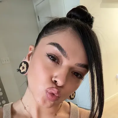 Samantha Alexondra DeHerrera profile