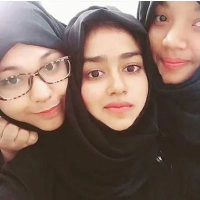 SAMREEN FATIMA NEW..official profile