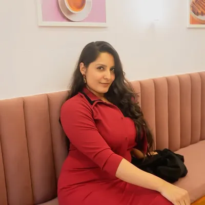 Sana Hooda| food & travel influencer profile
