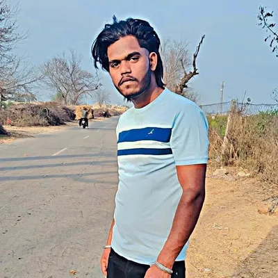 tweets_-_-_ profile