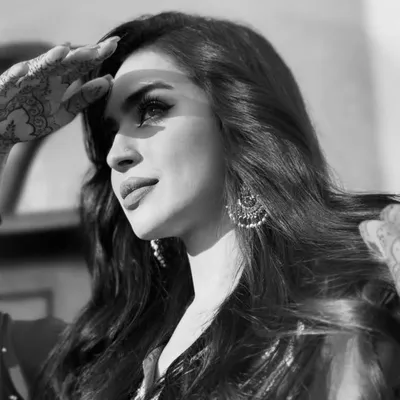 Sana Sadiq profile