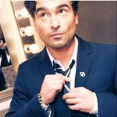 Johnny Galecki profile