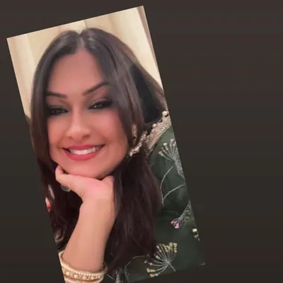 rupi sandhu profile