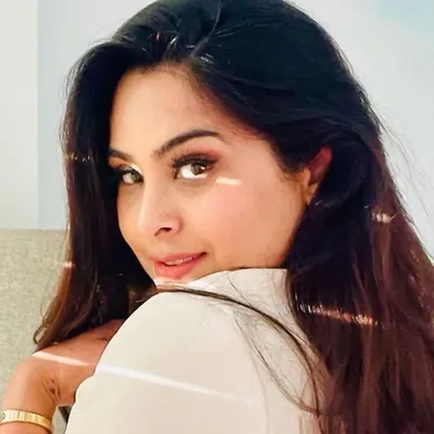 Sandhya Singh profile
