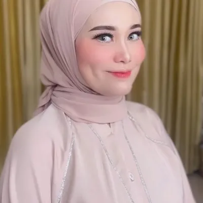 Sandhy Putri Megawati,Amd.Keb profile