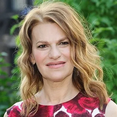 Sandra Bernhard profile