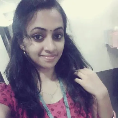 Sandra Santhosh profile