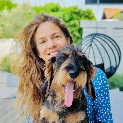 Sandra Velleuer & Dackel Betty profile