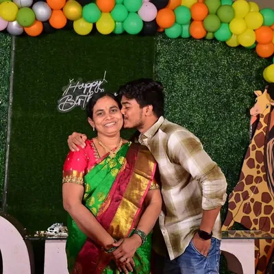 Santhosh 🖤