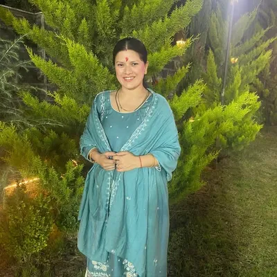 Sapna Simi profile