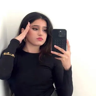 Sarah profile