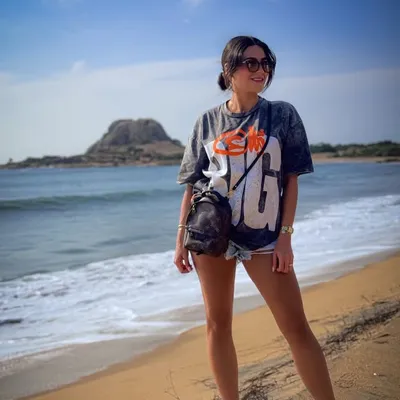 Sara Alemeh - Sneakerhead ๐ profile