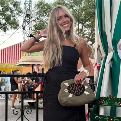 SARA MANRIQUE ⚡️ profile