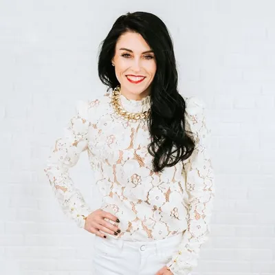Sara Casey Connell profile
