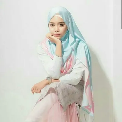 Sarah Suhairi (OFFICIAL FC) profile