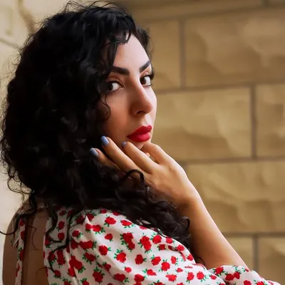 Sara Athari profile