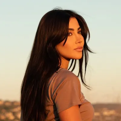 Sara Hesri profile