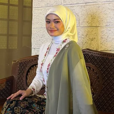 Sarah Fazny profile