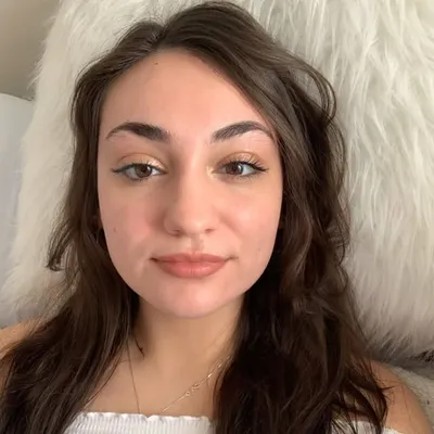 sarah garza profile