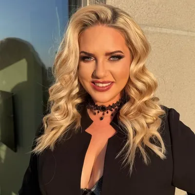 sarahknappik profile