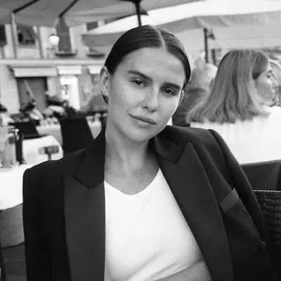 Sarah Lou Falk profile